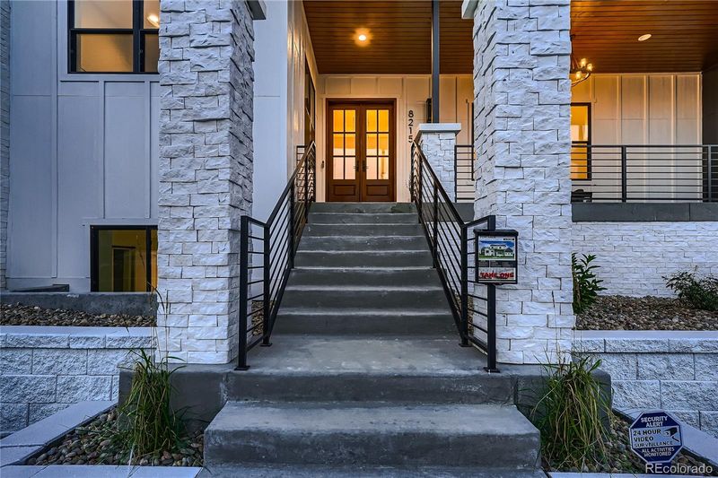 8215 W Tennessee Ct, Lakewood, CO 80226