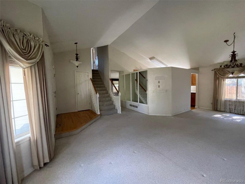 1570 S Pitkin Cir, Aurora, CO 80017