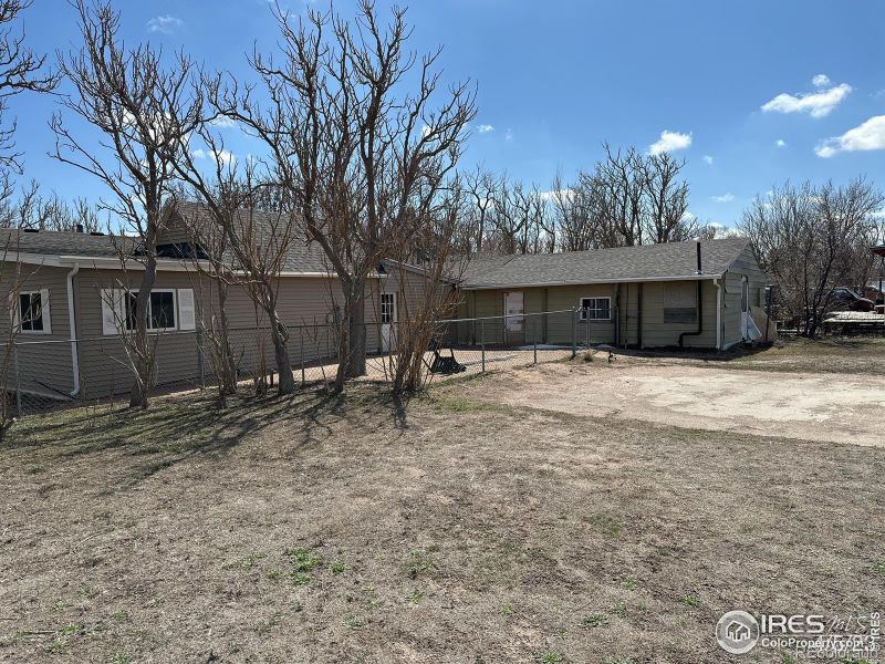 422 E 7th St, Julesburg, CO 80737