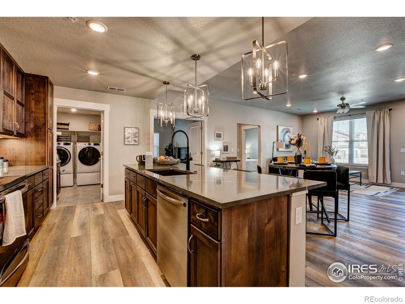 285 High Point Dr #104, Longmont, CO 80504
