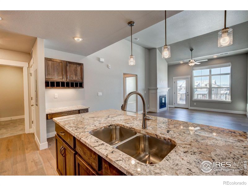 285 High Point Dr #204, Longmont, CO 80504
