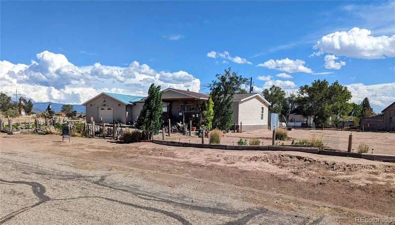 715 10th St, Blanca, CO 81123