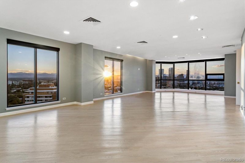 1299 N Gilpin St #19E, Denver, CO 80218