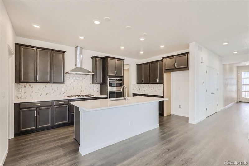 3532 N Buchanan Way, Aurora, CO 80019