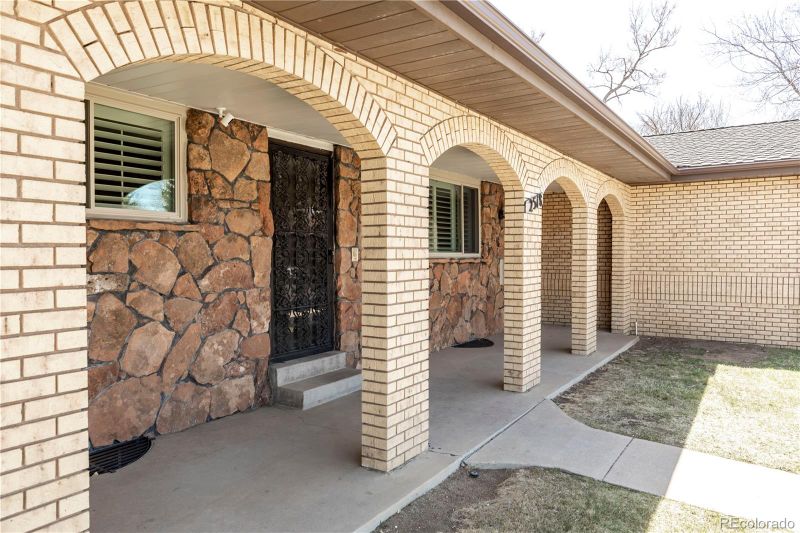 2518 S Ames Cir, Lakewood, CO 80227