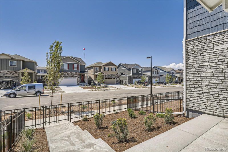 27603 E 1st Pl, Aurora, CO 80018