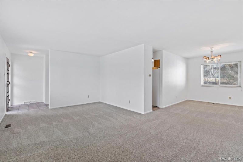 17589 E Eastman Dr, Aurora, CO 80013