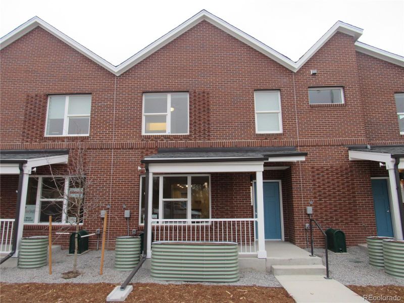 2205 E 37th Ave, Denver, CO 80205