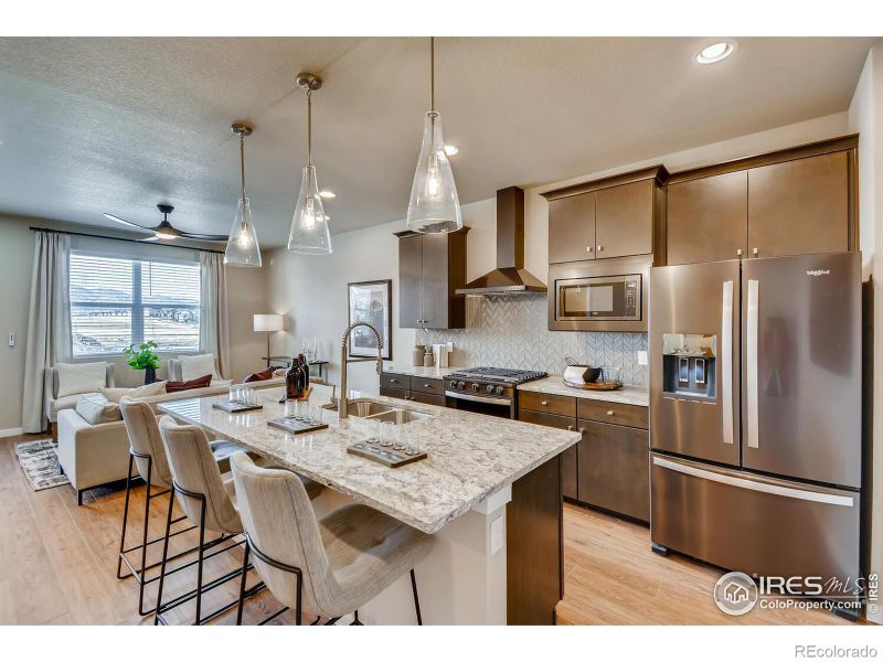2859 Bear Springs Cir, Longmont, CO 80503