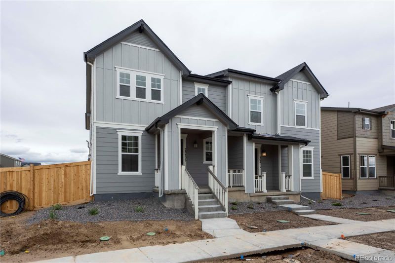 28406 E 6th Pl, Aurora, CO 80018