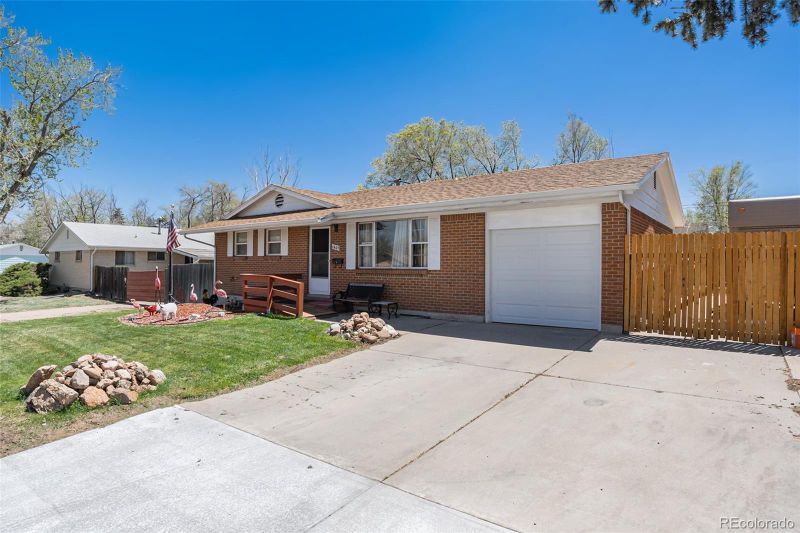 1607 Glacier Dr, Colorado Springs, CO 80910