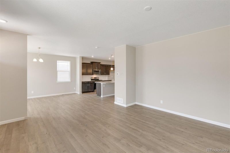 28377 E 8th Ave, Watkins, CO 80137