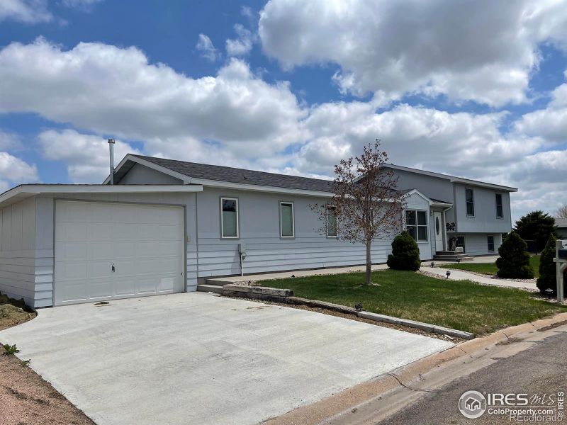 415 S Worley Ave, Holyoke, CO 80734