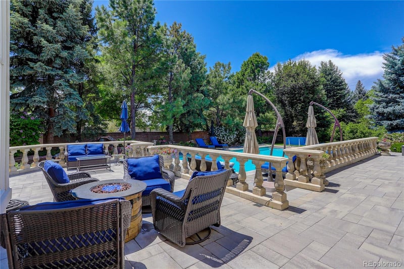 45 Cherry Hills Farm Dr, Englewood, CO 80113