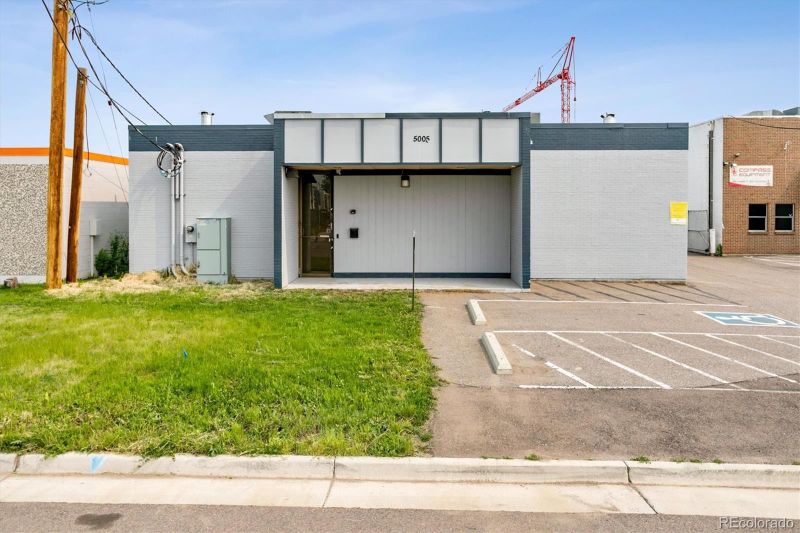 5005 E 39th Ave, Denver, CO 80207