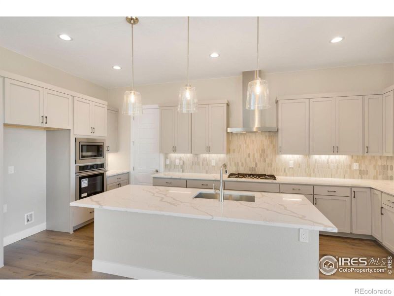 1869 Frost Dr, Windsor, CO 80550