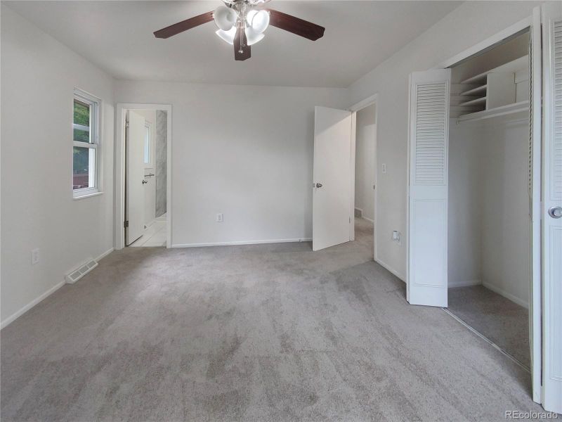 6642 Zinnia St, Arvada, CO 80004