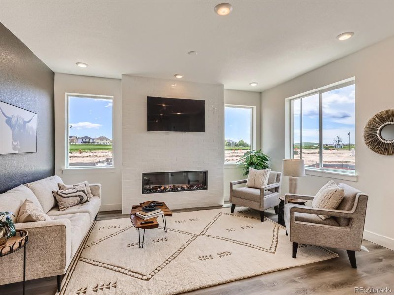 1231 S Algonquian St, Aurora, CO 80018