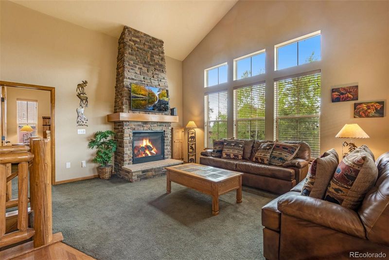 102 Saddle Horn Ct, Granby, CO 80446