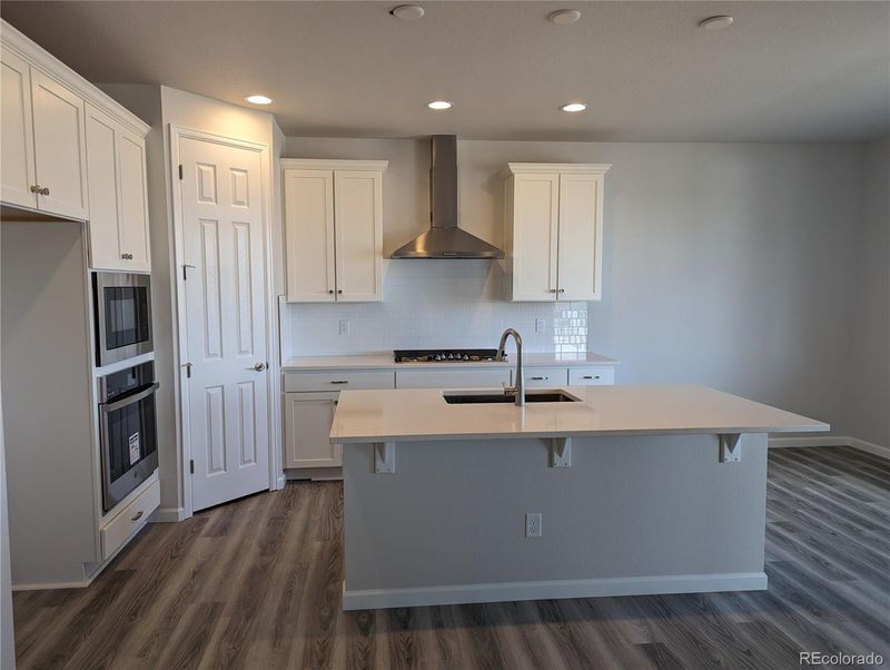 958 Oleander St, Castle Rock, CO 80109