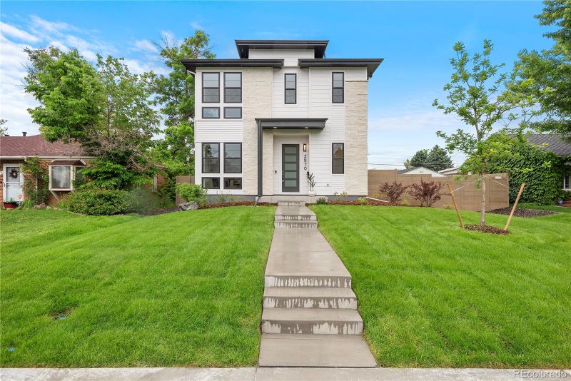 2970 Ivy St, Denver, CO 80207