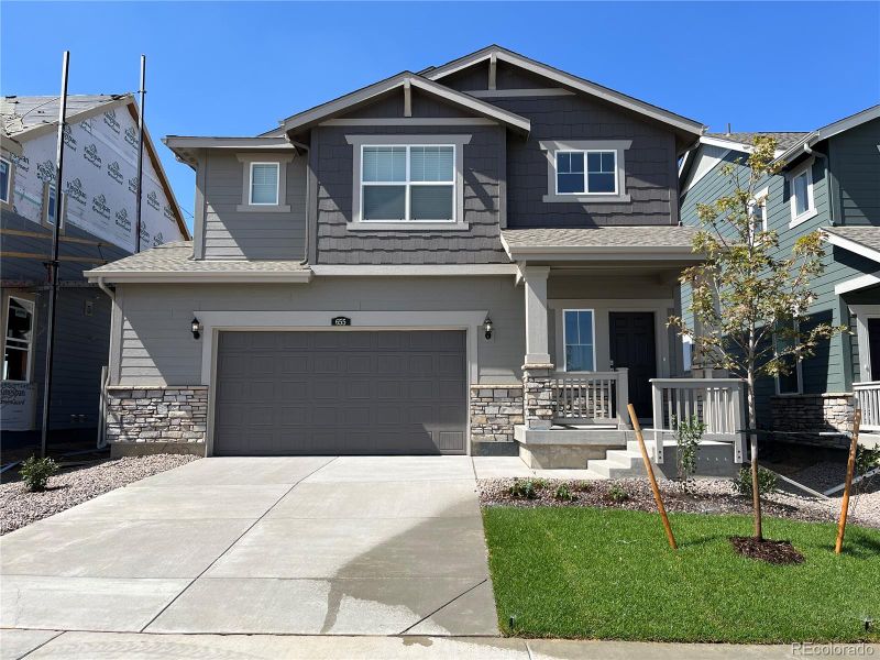 655 Heartland Dr, Bennett, CO 80102