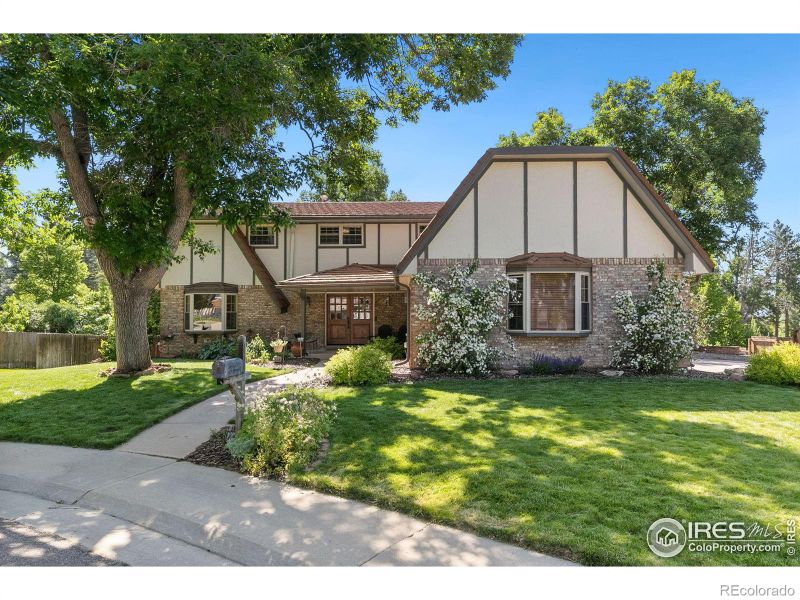 5675 S Havana Ct, Englewood, CO 80111
