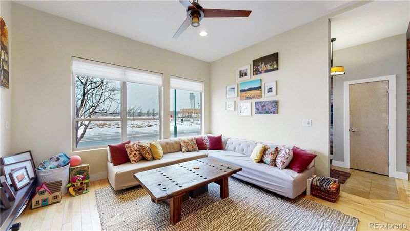 8451 E 33rd Ave, Denver, CO 80238