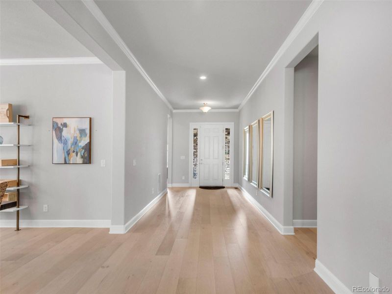 6739 S Vandriver Way, Aurora, CO 80016