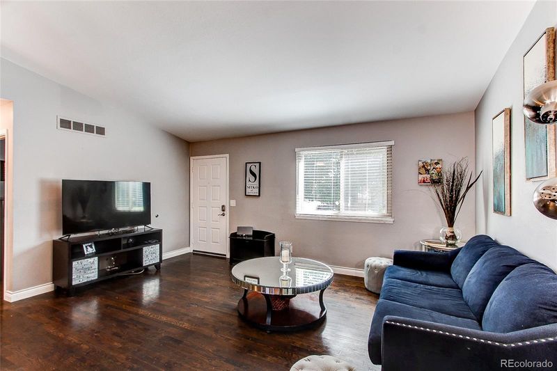 4755 S Pitkin Ct, Aurora, CO 80015