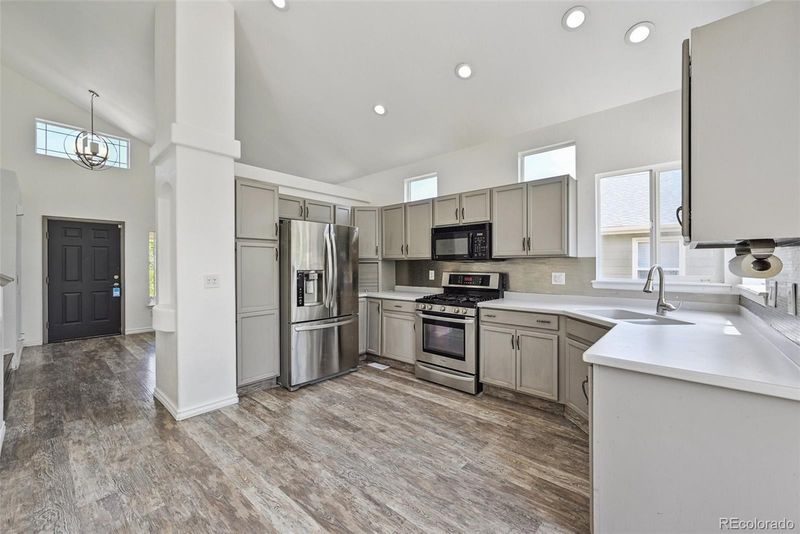22532 E Maplewood Ln, Aurora, CO 80015