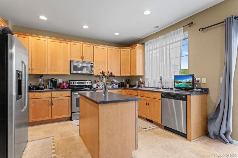 17025 E 102nd Pl, Commerce City, CO 80022