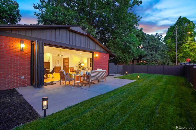 400 Glencoe St, Denver, CO 80220