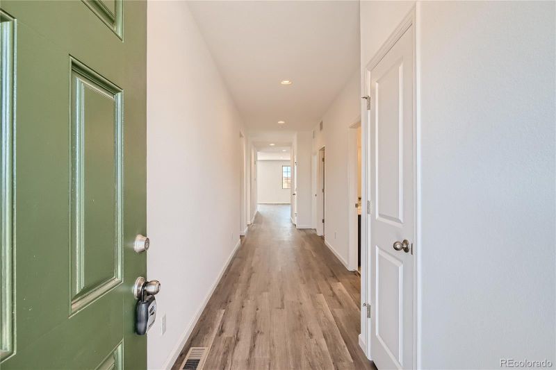 271 S Waterloo St, Aurora, CO 80018