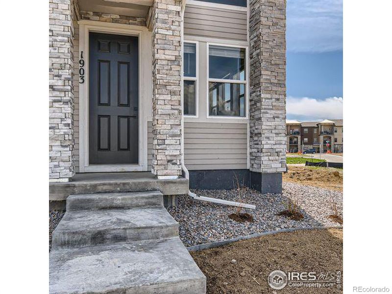 2778 South Flat Cir, Longmont, CO 80503