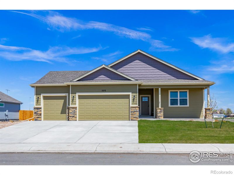 102 7 Ave, Wiggins, CO 80654