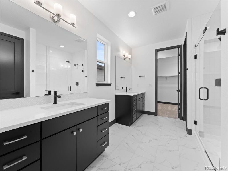 6072 N Perth St, Aurora, CO 80019