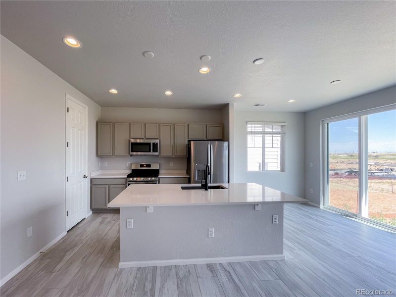 24662 E 38th Ave, Aurora, CO 80019