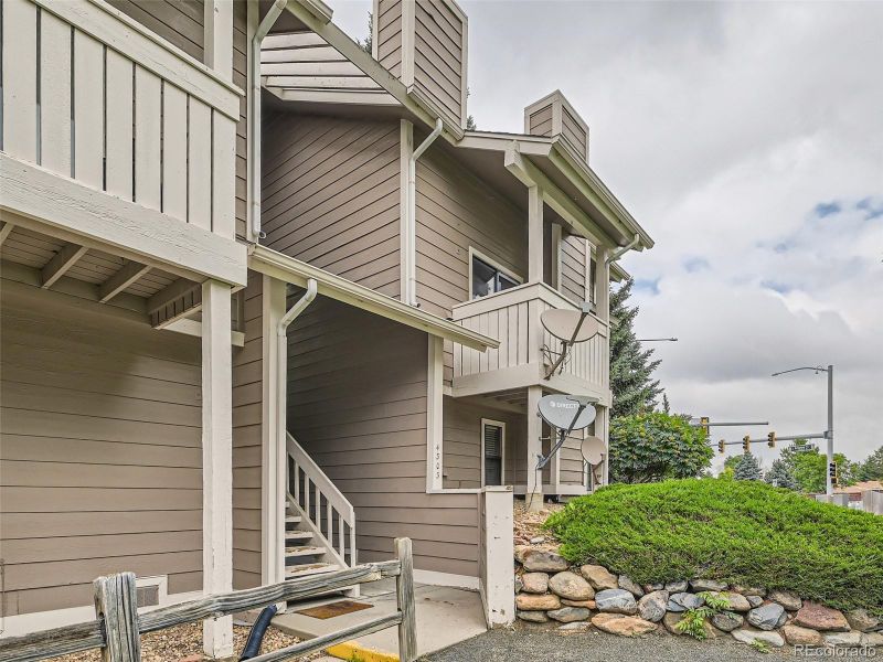 4303 S Andes Way #201, Aurora, CO 80015