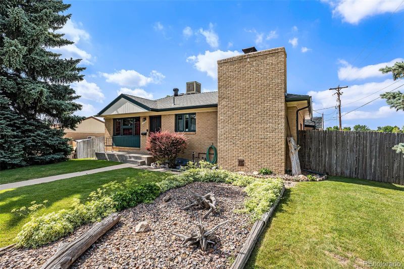 11071 Rosalie Dr, Northglenn, CO 80233
