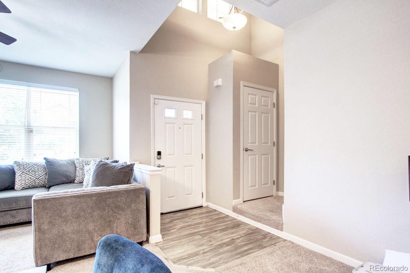 1757 S Buchanan Cir, Aurora, CO 80018