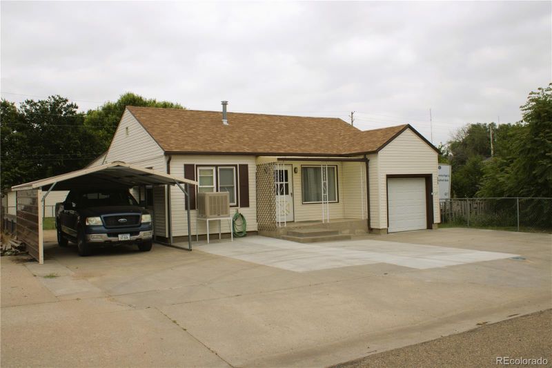 132 13th St, Burlington, CO 80807