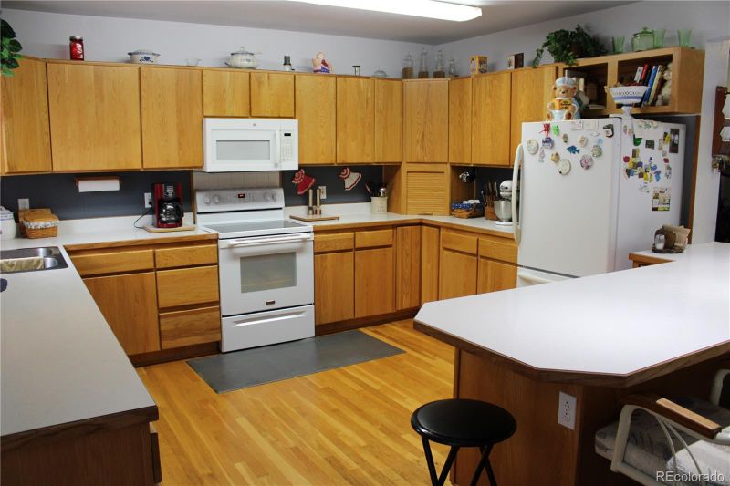 132 13th St, Burlington, CO 80807