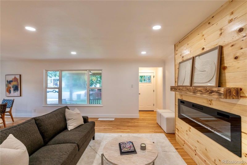1140 Ivy St, Denver, CO 80220