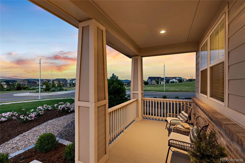 9687 Eagle River St, Littleton, CO 80125
