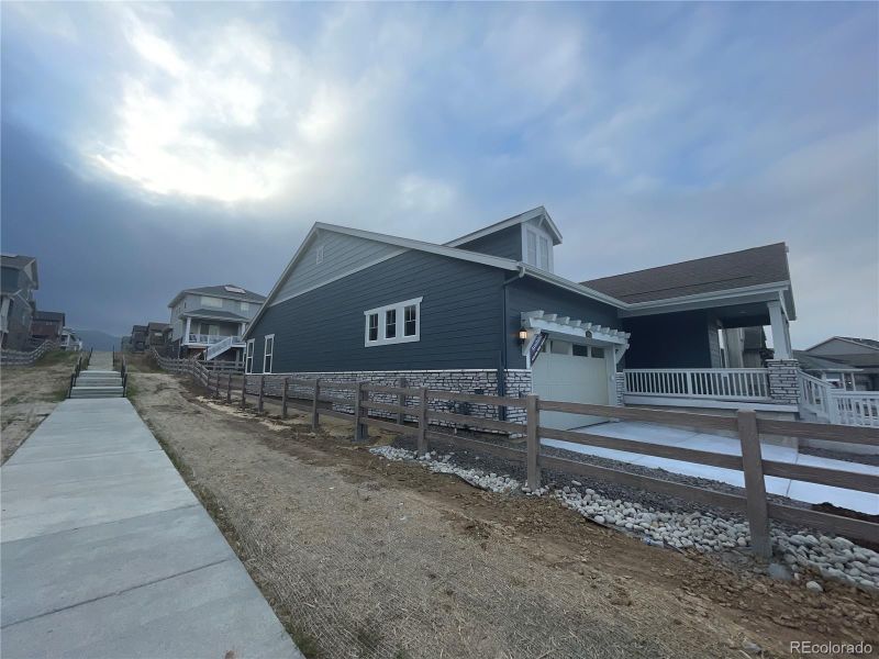 8169 Sewanee Peak St, Littleton, CO 80125