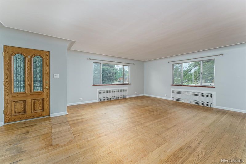 105 Garrison St, Lakewood, CO 80226