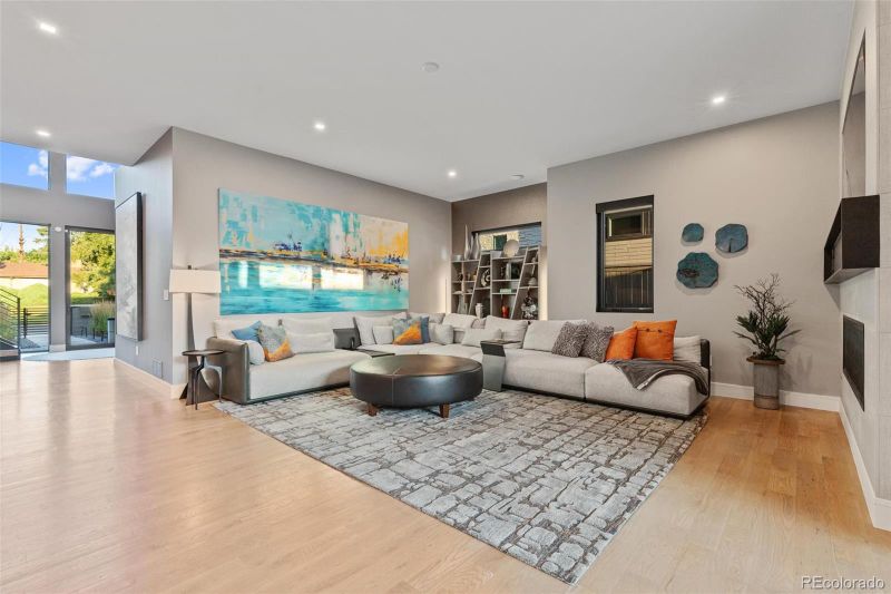 2103 S Madison St, Denver, CO 80210