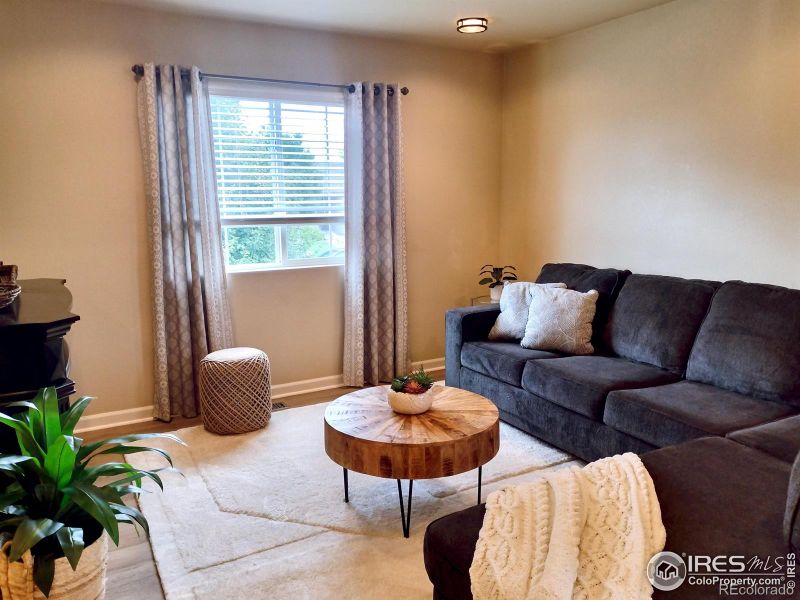 950 Centaurus Pl, Loveland, CO 80537