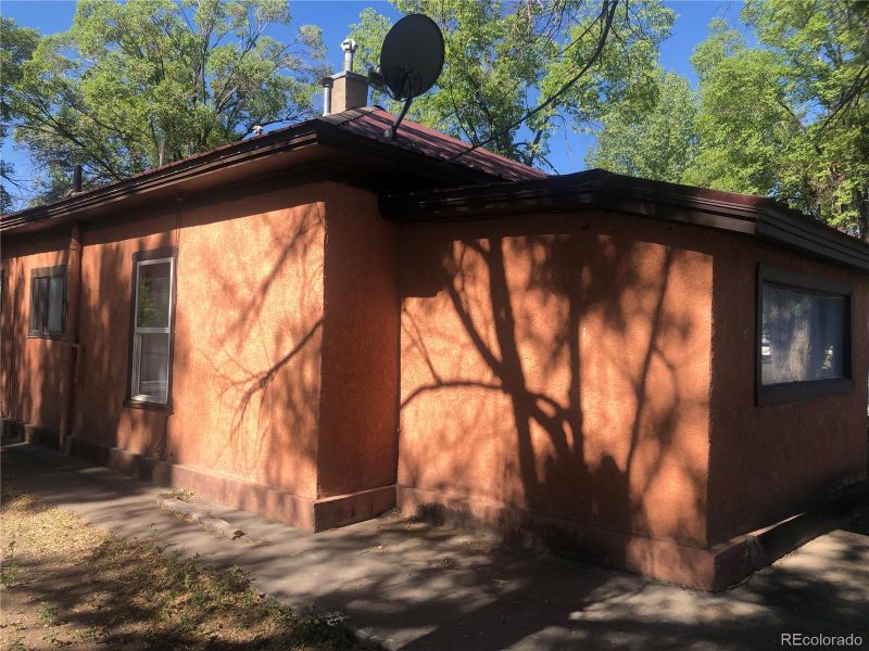 716 9th St, Alamosa, CO 81101